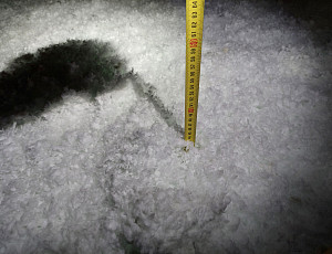 Zateplení stropu patrového domu pomocí foukané izolace